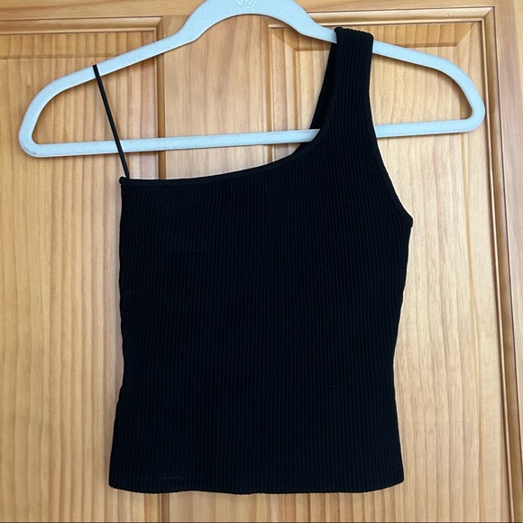 One shoulder fitted tank - Picture 1 of 5